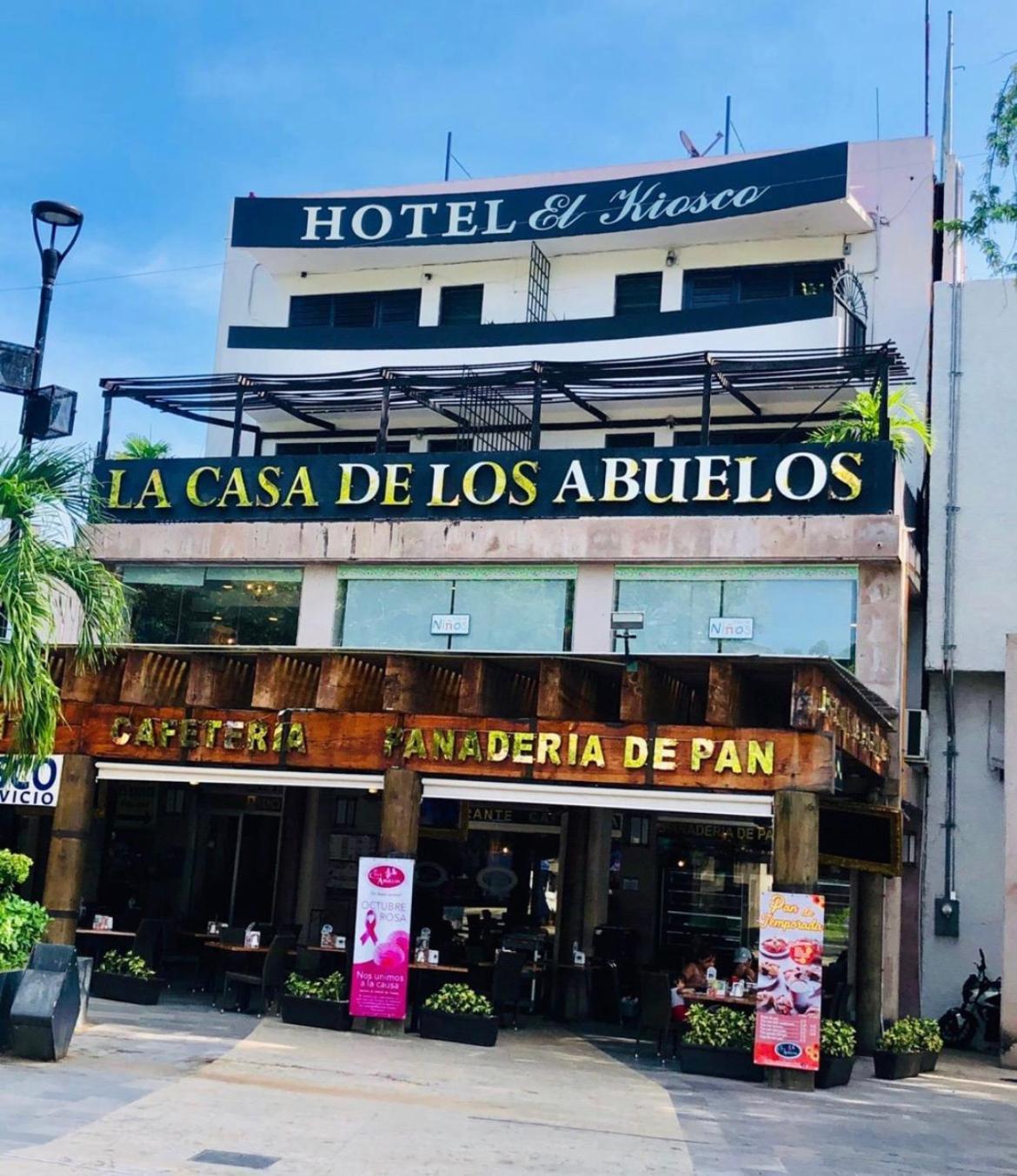 Hotel Zocalo Abuelos アカプルコ エクステリア 写真