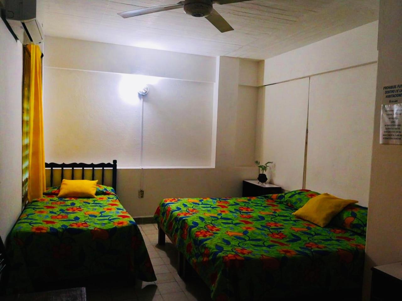 Hotel Zocalo Abuelos アカプルコ エクステリア 写真
